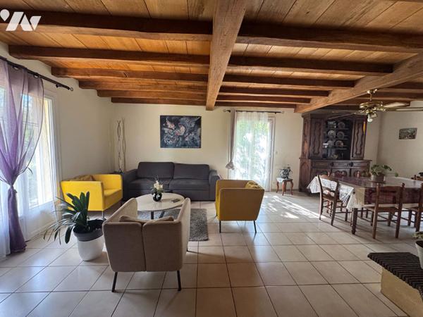 Maison avec hangar sur grand terrain boisé - Figeac