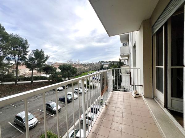 Chateau gombert (13013) 13013 - Les Olives / résidence Saint Théodore - Appartement 4 pièces à rénover.