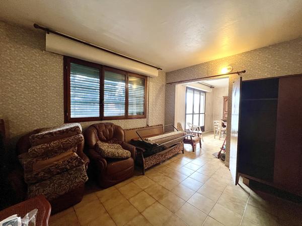 Chateau gombert (13013) 13013 - Les Olives / résidence Saint Théodore - Appartement 4 pièces à rénover.