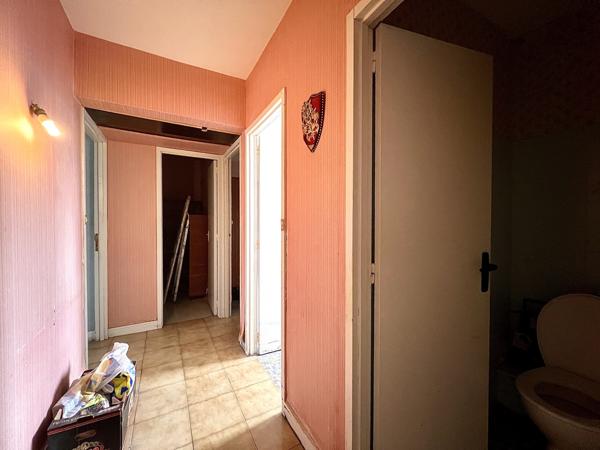 Chateau gombert (13013) 13013 - Les Olives / résidence Saint Théodore - Appartement 4 pièces à rénover.