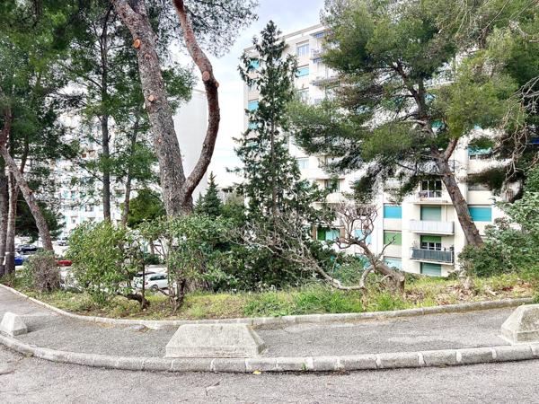 Chateau gombert (13013) 13013 - Les Olives / résidence Saint Théodore - Appartement 4 pièces à rénover.