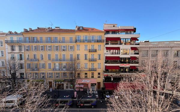 Appartement à vendre    1 pièce • 26,84 m2 Nice