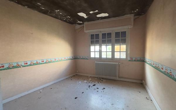 Appartement à vendre    6 pièces • 245 m2 Saint-Yrieix-la-Perche