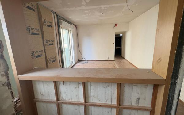 Appartement à vendre    6 pièces • 245 m2 Saint-Yrieix-la-Perche