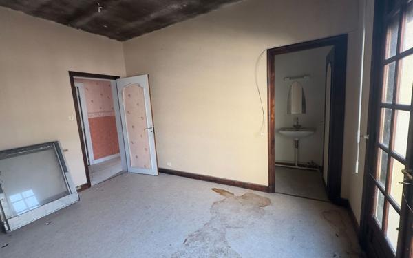 Appartement à vendre    6 pièces • 245 m2 Saint-Yrieix-la-Perche