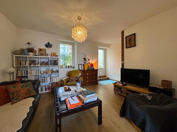 A vendre MAISON type 3/4 rénovée au calme de Périgueux avec garage et jardin