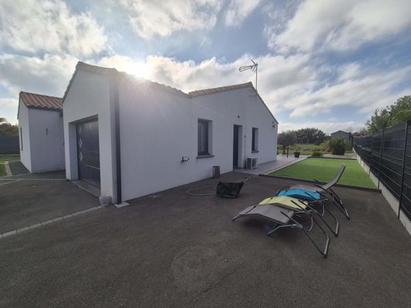 Le charme de la campagne, le confort du contemporain, la mer à deux pas !