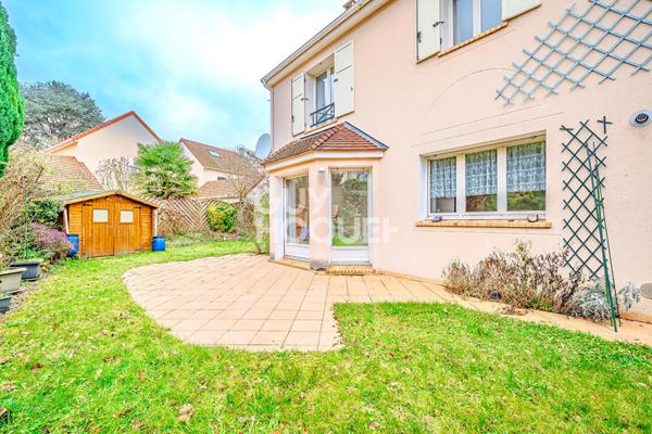 Maison familiale avec jardin plein sud - Impasse calme proche centre-ville de Luzarches