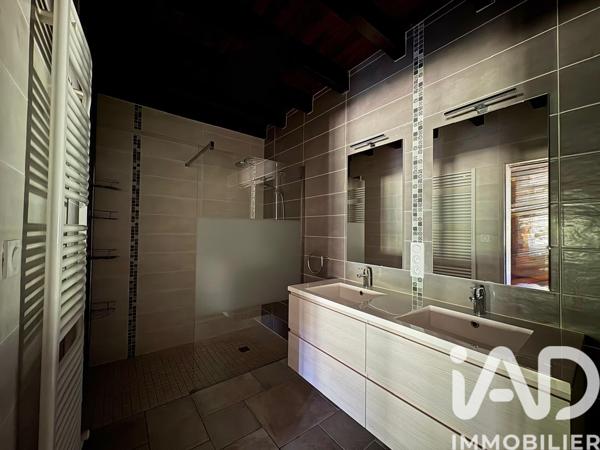 Maison à vendre 6 pièces 209 m² Saint-Martin-Curton