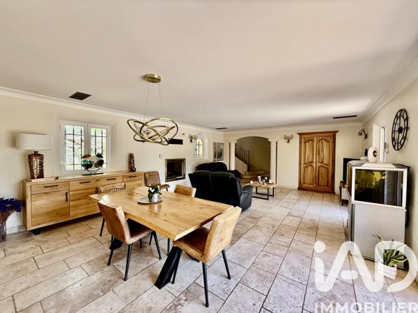 Maison à vendre 6 pièces 214 m² Vidauban