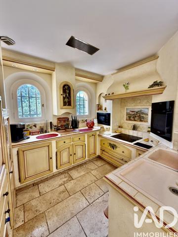 Maison à vendre 6 pièces 214 m² Vidauban