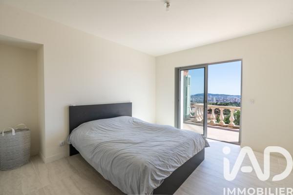Maison à vendre 8 pièces 253 m² Toulon