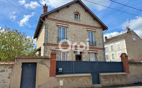 Maison à vendre    4 pièces • 116 m2 Moret-sur-Loing