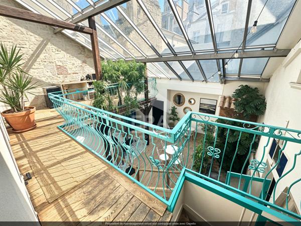 Coeur d'Orléans, maison de caractère avec patio, terrasse et garage .