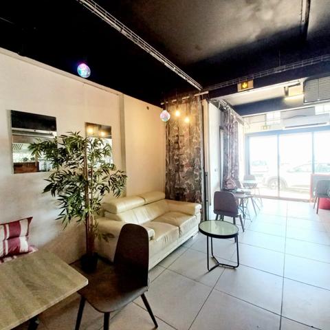 Dpt Guadeloupe (971), à vendre SAINT FRANCOIS Local Commercial emplacement N°01