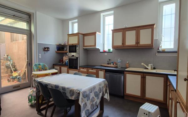 Maison à vendre    8 pièces •  Saint-Étienne