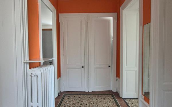 Maison à vendre    8 pièces •  Saint-Étienne