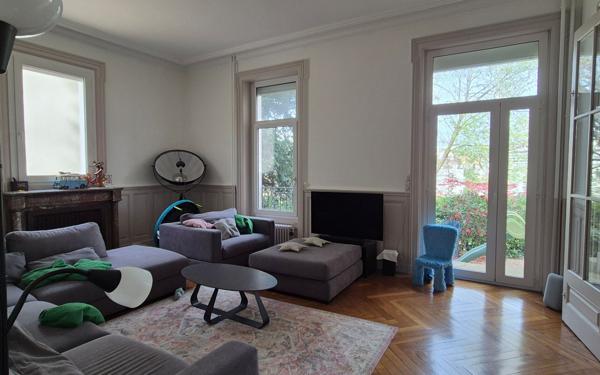 Maison à vendre    8 pièces •  Saint-Étienne