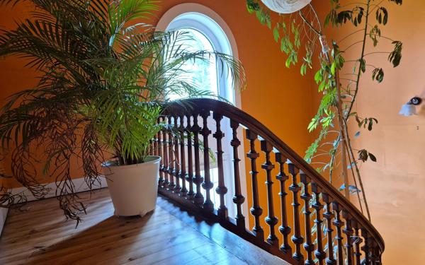 Maison à vendre    8 pièces •  Saint-Étienne