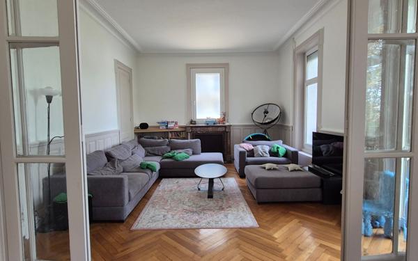 Maison à vendre    8 pièces •  Saint-Étienne