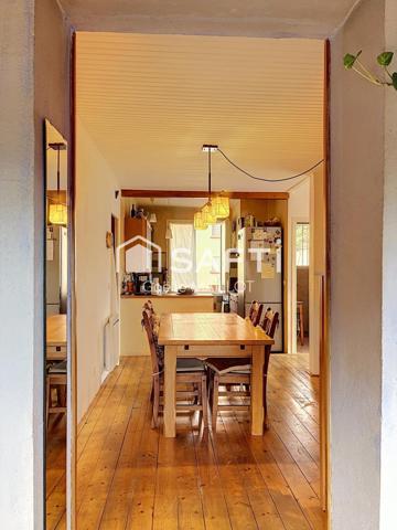 Villa 3 faces avec jardin et vue sur les montagnes