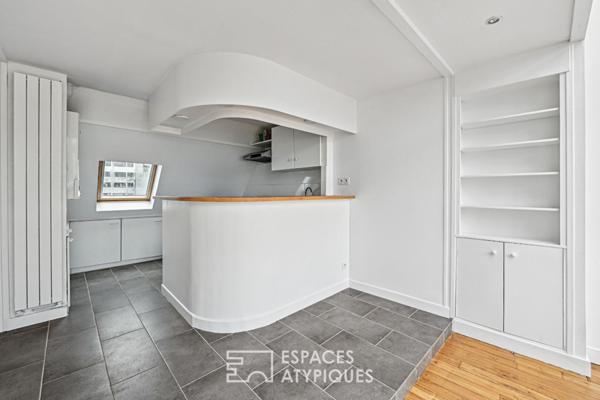 Atelier d’artiste traversant en dernier étage avec balcon – Jasmin Auteuil