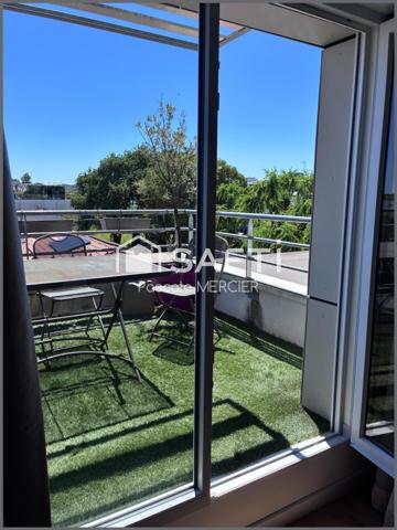 Mérignac centre: appartement en attique avec terrasse