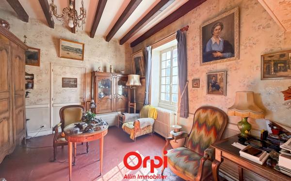Maison à vendre    8 pièces •  Urçay