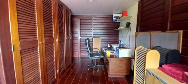 Dpt Guyane (973), À Vendre Splendide Demeure Créole en Bois à Préfontaine - Macouria