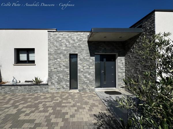 Villa d'Architecte contemporaine récente - 6 pièces/4 chambres - CLERMONT-FERRAND - Vue Panoramique - Piscine