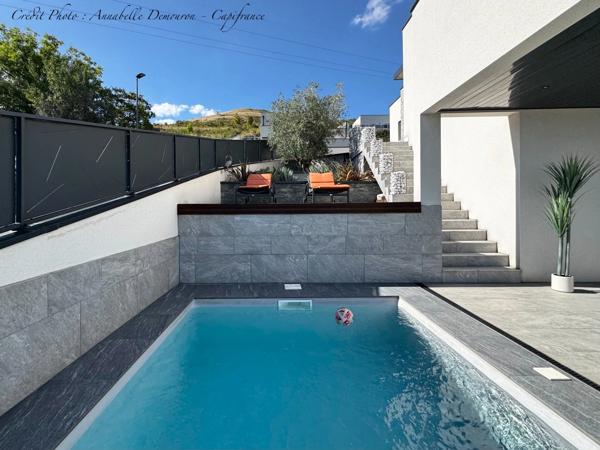 Villa d'Architecte contemporaine récente - 6 pièces/4 chambres - CLERMONT-FERRAND - Vue Panoramique - Piscine