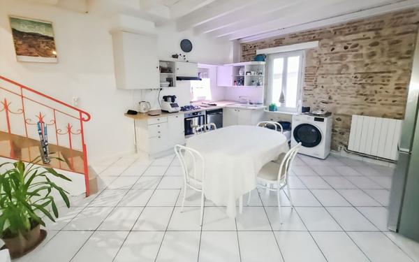 Maison à vendre    4 pièces •  Le Passage