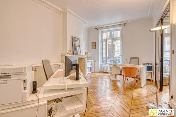 Versailles Notre-Dame - Appartement 3 pièces 68.12 m² CARREZ €676 000 ** - Référence 27412