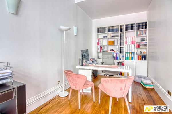 Versailles Notre-Dame - Appartement 3 pièces 68.12 m² CARREZ €676 000 ** - Référence 27412