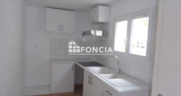 Location Maison 3 pièces 87.93 m² - Saint-martin-de-crau 13310