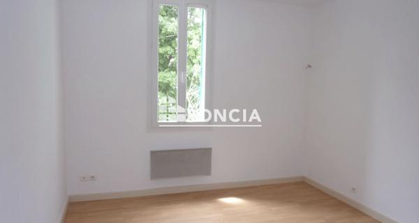 Location Maison 3 pièces 87.93 m² - Saint-martin-de-crau 13310