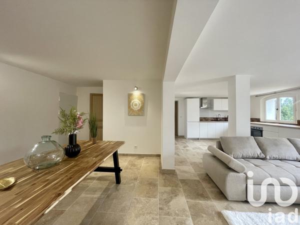 Demeure 8 pièces de 296 m² à Le Castellet (83330)