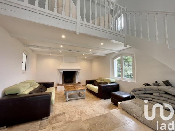 Demeure 8 pièces de 296 m² à Le Castellet (83330)