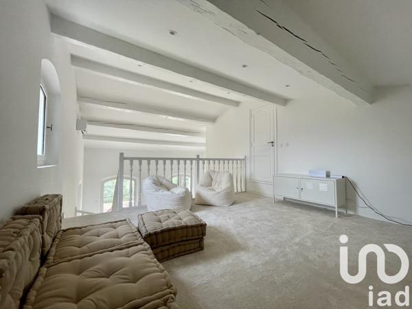 Demeure 8 pièces de 296 m² à Le Castellet (83330)