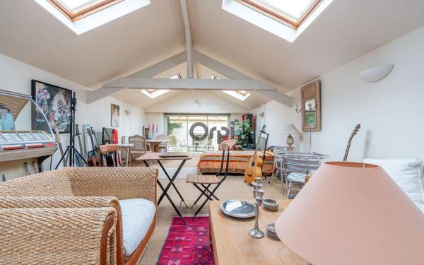 Maison à vendre    5 pièces • 161,70 m2 Joinville-le-Pont