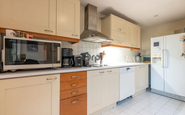 Maison à vendre    5 pièces • 161,70 m2 Joinville-le-Pont