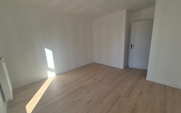 Maison à vendre    4 pièces • 93,16 m2 Ingré