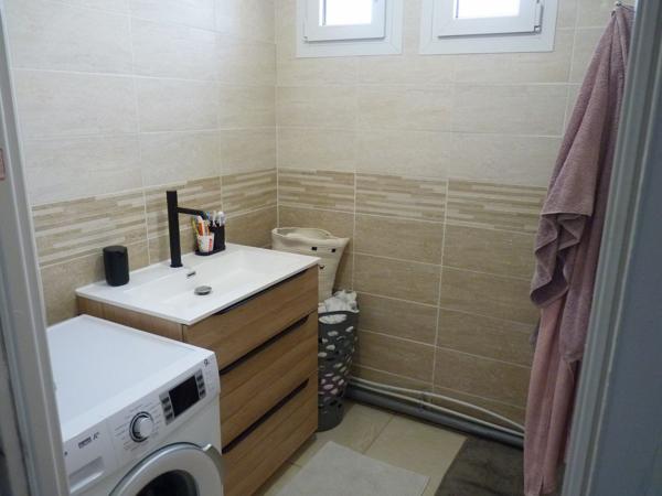 PEYROLLES-EN-PROVENCE, APPARTEMENT DE 4 PIECES DE 80m²
