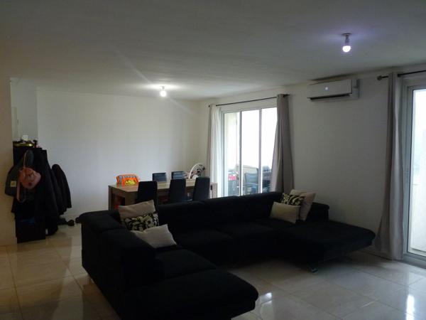 PEYROLLES-EN-PROVENCE, APPARTEMENT DE 4 PIECES DE 80m²