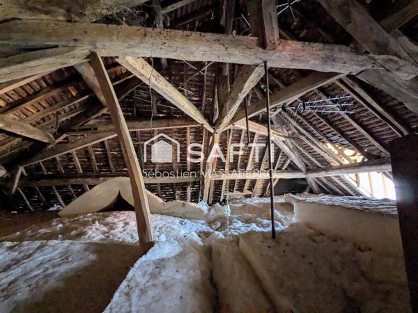 Belle longère avec ses nombreuses dépendances