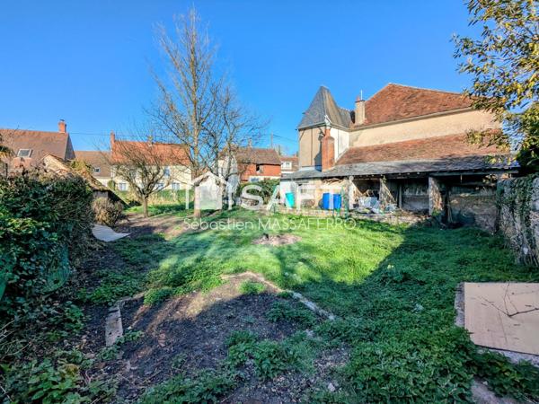 Belle longère avec ses nombreuses dépendances