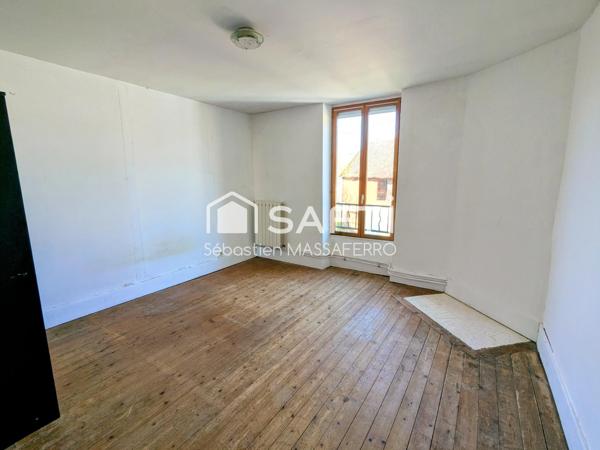 Belle longère avec ses nombreuses dépendances