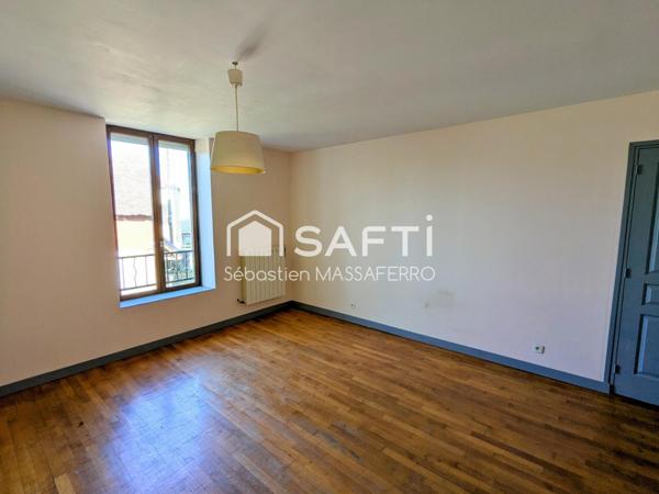 Belle longère avec ses nombreuses dépendances