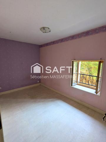 Belle longère avec ses nombreuses dépendances