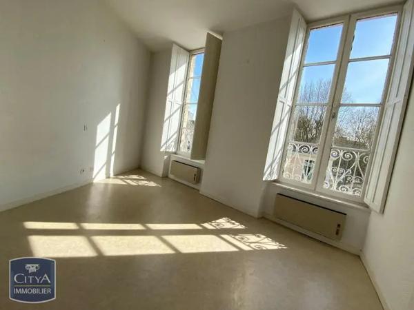 Appartement à louer 2 pièces 37.9m² Agen (47000)